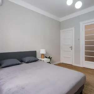 Apartment Exquisite Art Deco 2br Prime Location, Bucharest